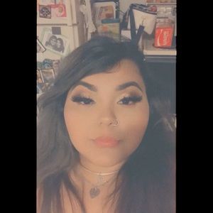 Meet your Posher, Alena